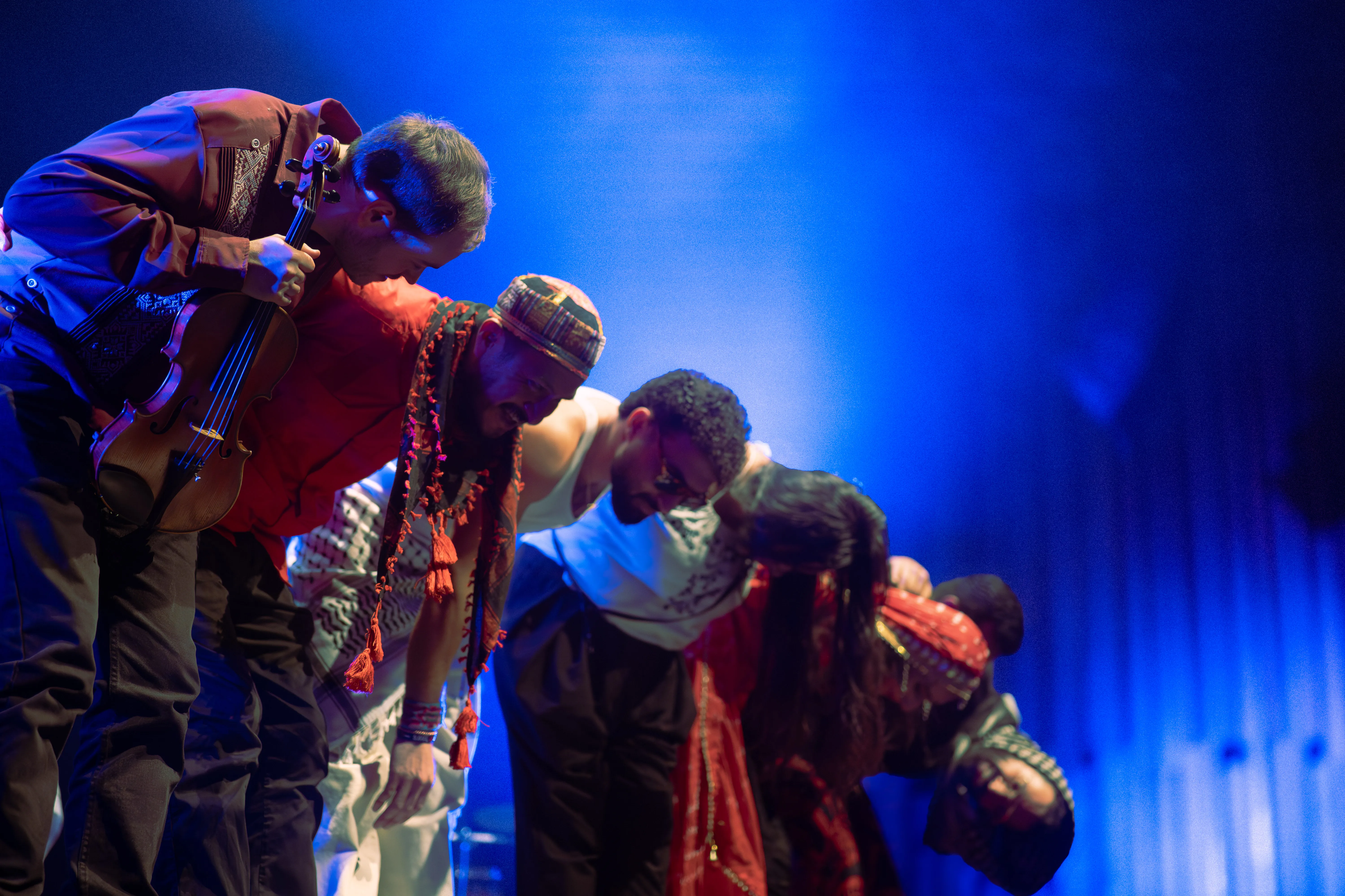 xarab, mexican band with a singer from gaza, live at centro cultural de españa, mexico city: oud, violin, guitarrón and drums, keffiyehs, and the final bow (3)